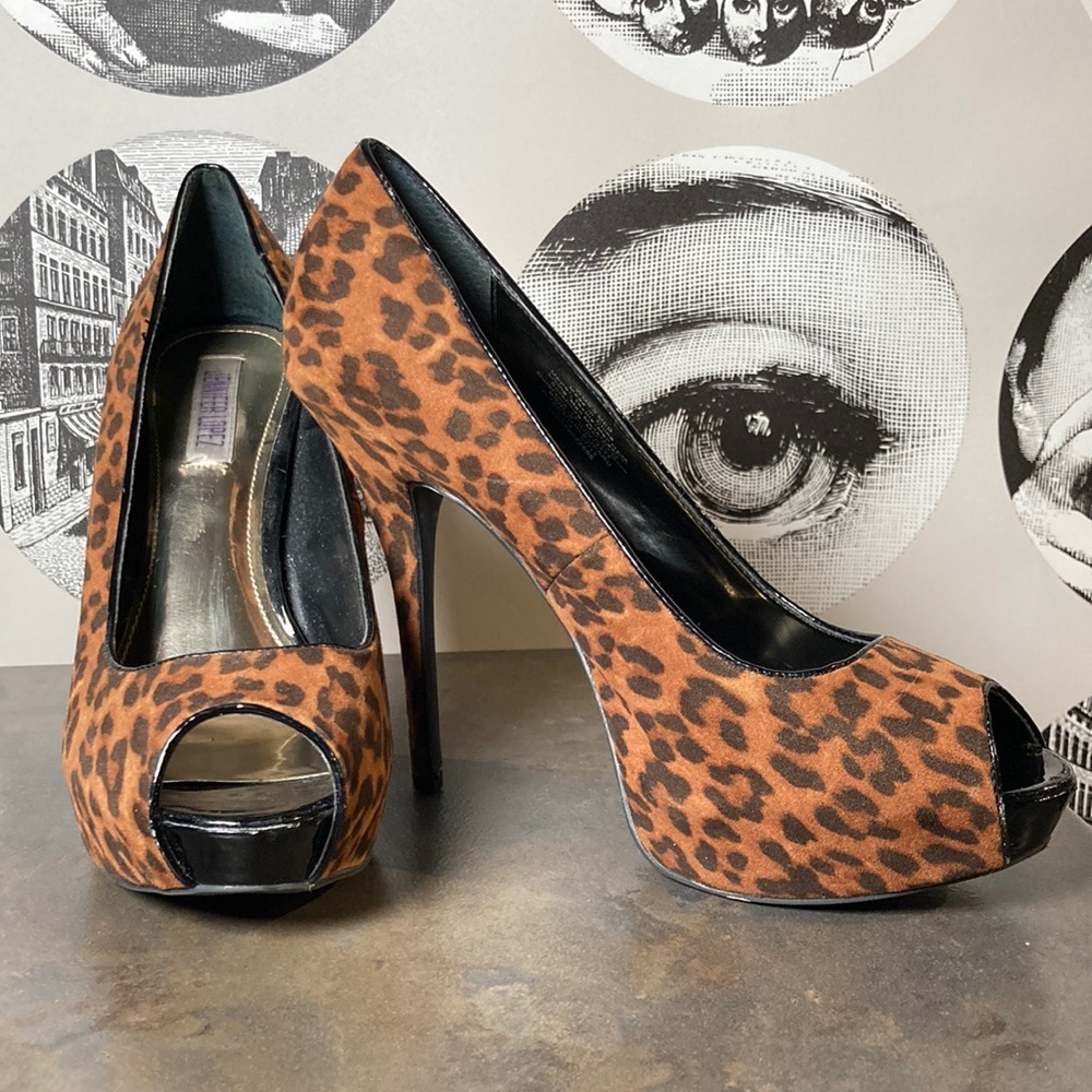 Jennifer Lopez Peep-toe Cheetah print Stiletto Sz 9 🐆